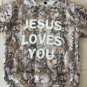 NEW Etsy Camouflage ‘Jesus Loves You’ Sweatshirt in sz Large